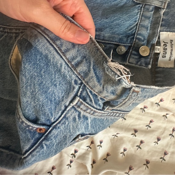 Reformation Cynthia Jeans - Picture 4 of 4
